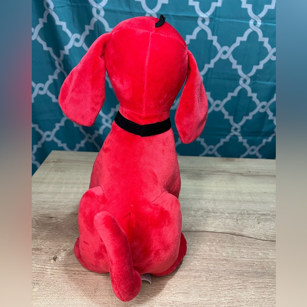 Clifford The Big Red Dog Plush - Picture 2 of 10